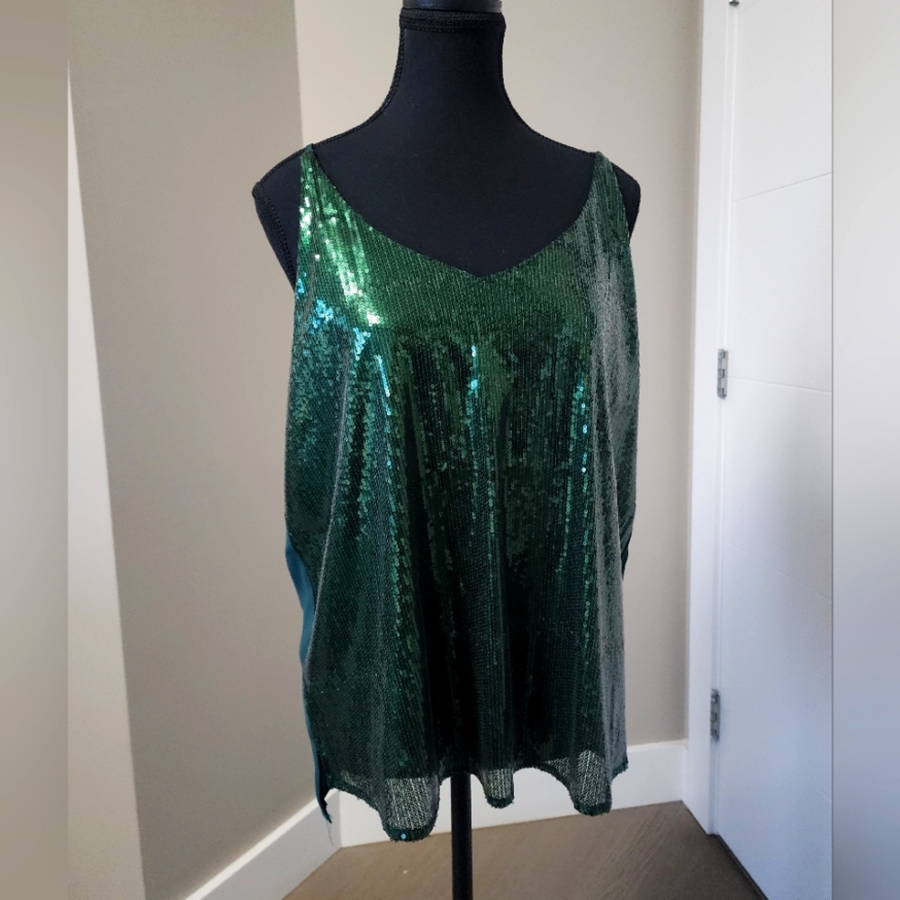 NWT green sequined tank top